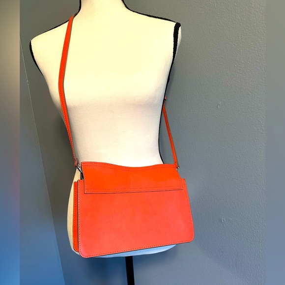 ORIFLAME SWEDEN orange/coral bag. - Picture 3 of 10